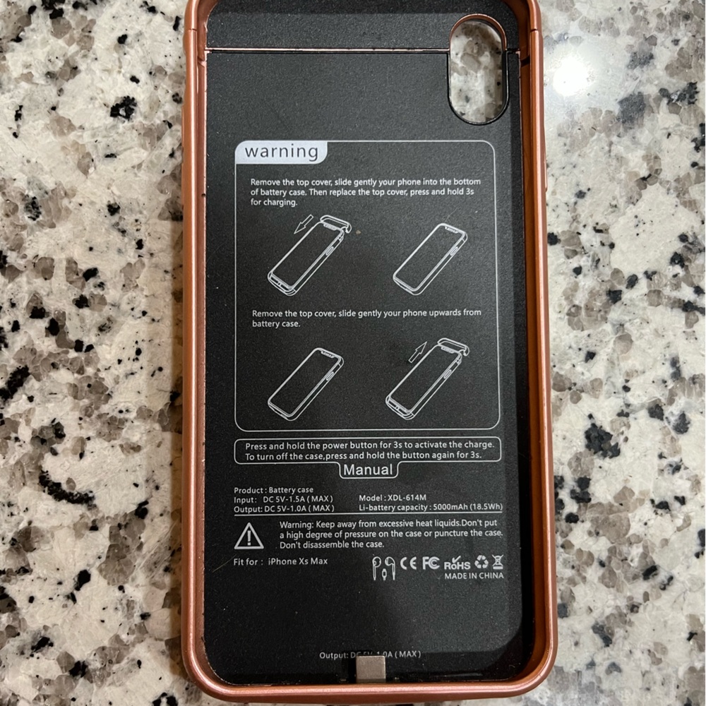 iPhone XS Max charging phone case
